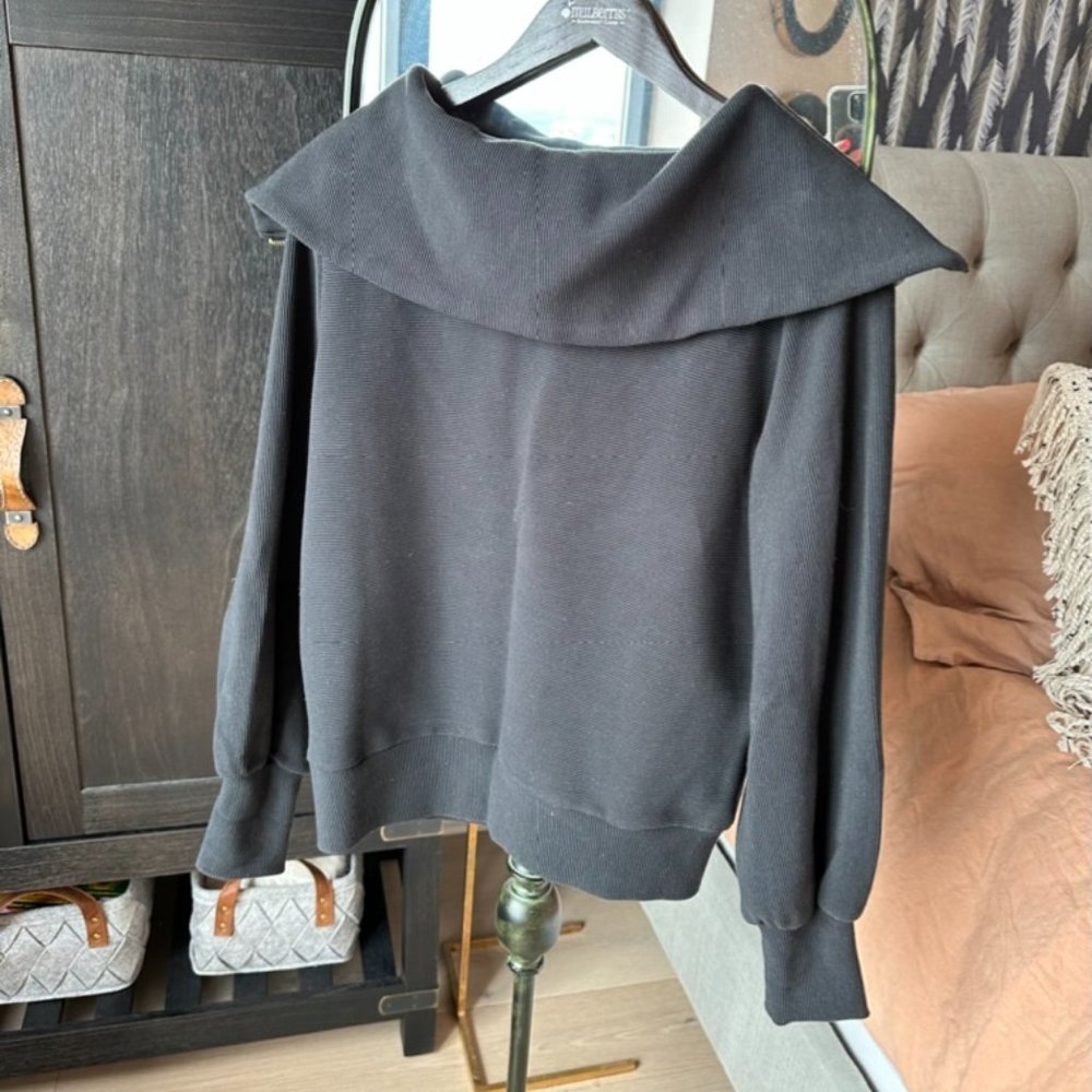 Varley Ribbed Pullover - image 2